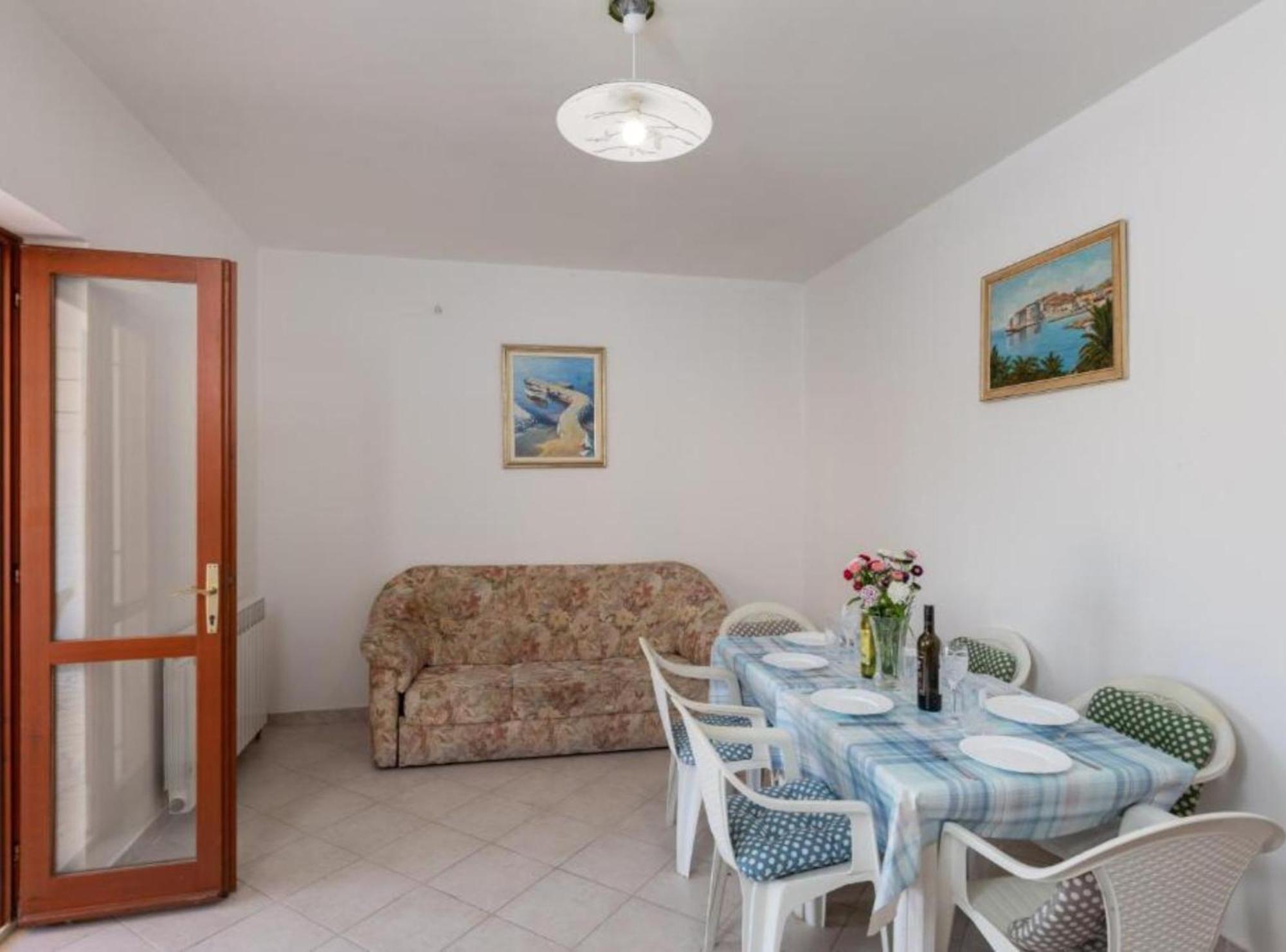 Apartment Valjalo *